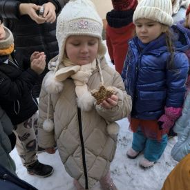Dokarmianie ptaków - działania edukacyjne w grupie II Motylki