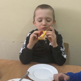 Kolorowe kanapki w grupie III.