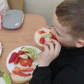 Kolorowe kanapki w grupie III.