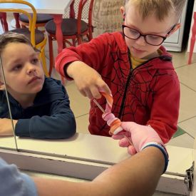 Wizyta grupy II w Magii Karmelu w Kielcach.