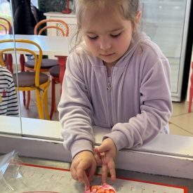 Wizyta grupy II w Magii Karmelu w Kielcach.