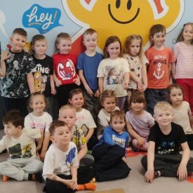 Wizyta dzieci z grupy III w bawialni.