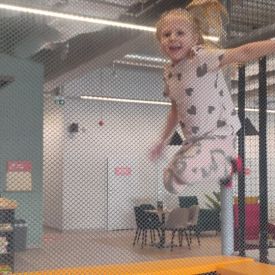 Wizyta dzieci z grupy III w bawialni.