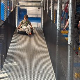 Wizyta dzieci z grupy III w bawialni.